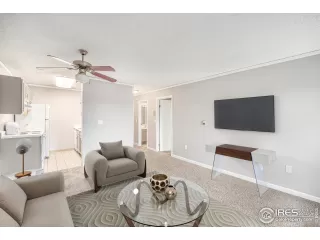 Photo #2: 1047464 Listing