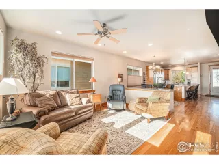 Photo #2: 1047481 Listing