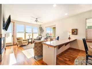 Photo #3: 1047481 Listing