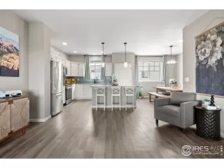 Photo #5: 1047590 Listing