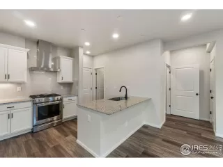 Photo #2: 1047592 Listing 