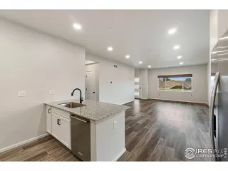 Photo #4: 1047592 Listing 