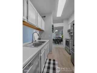 Photo #6: 1047601 Listing