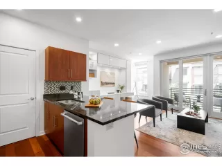 Photo #3: 1047635 Listing 