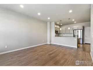 Photo #4: 1047643 Listing 