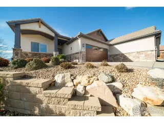 Photo #2: 1047755 Listing