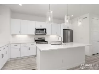 Photo #3: 1047858 Listing 