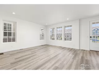 Photo #6: 1047860 Listing 