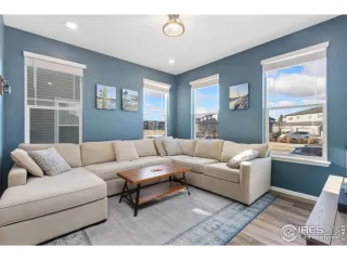 Photo #5: 1047882 Listing