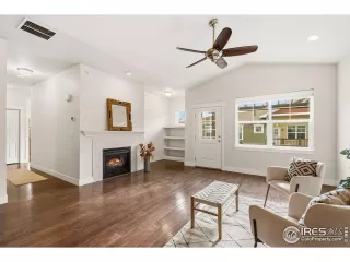 Photo #3: 1047902 Listing 