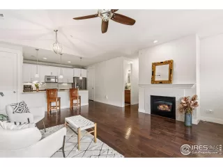 Photo #4: 1047902 Listing 