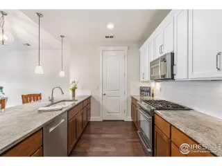 Photo #6: 1047902 Listing 