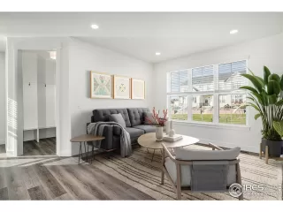 Photo #1: 1047942 Listing 