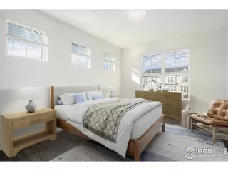 Photo #5: 1047942 Listing 