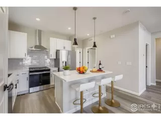 Photo #4: 1047995 Listing 