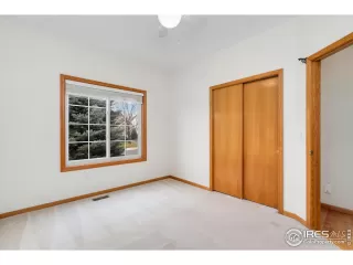 Photo #5: 1048049 Listing 