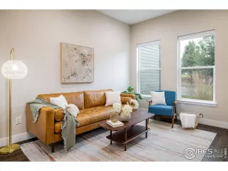 Photo #2: 1048059 Listing