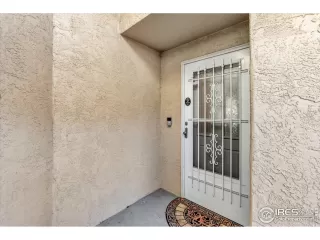 Photo #2: 1048065 Listing