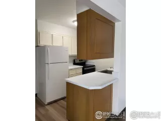 Photo #2: 1048104 Listing