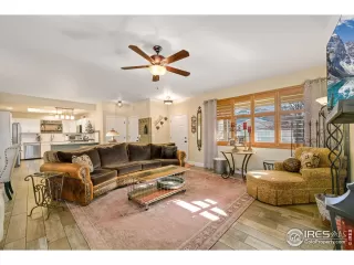 Photo #5: 1048126 Listing