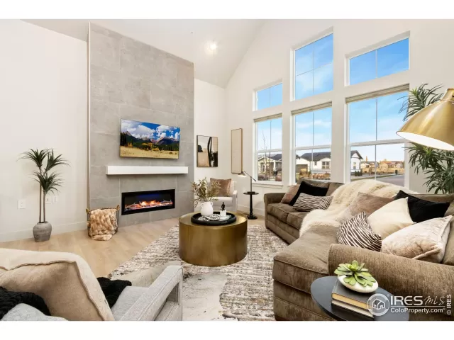 MLS: 1048178 Condo For Sale