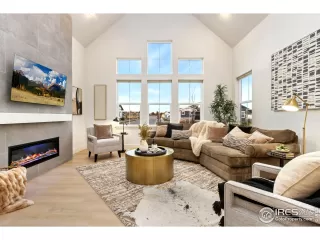 Photo #5: 1048178 Listing