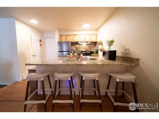 Photo #2: 1048216 Listing