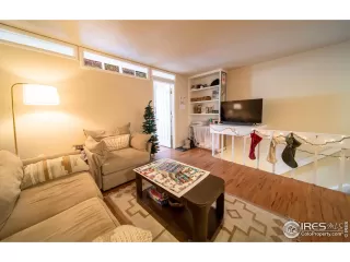 Photo #3: 1048216 Listing