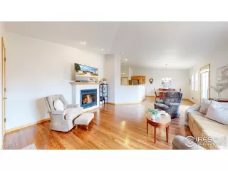 Photo #5: 1048272 Listing