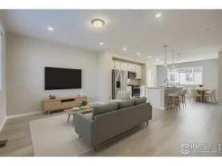 Photo #6: 1048281 Listing 