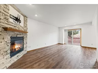 Photo #4: 1048287 Listing