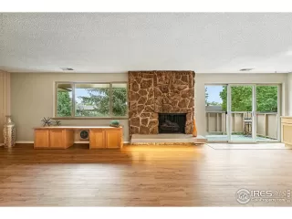 Photo #4: 1048366 Listing