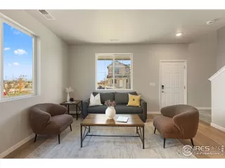 Photo #3: 1048384 Listing