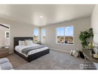 Photo #4: 1048384 Listing