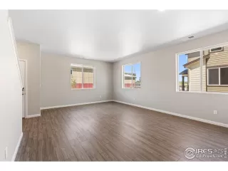 Photo #2: 1048390 Listing