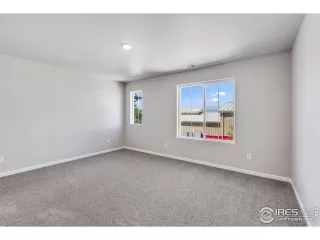 Photo #3: 1048393 Listing