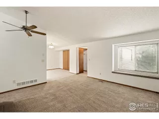 Photo #5: 1048430 Listing