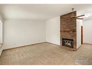 Photo #6: 1048430 Listing