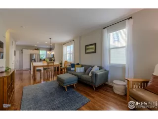 Photo #4: 1048436 Listing