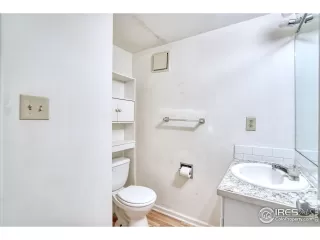 Photo #4: 1048451 Listing