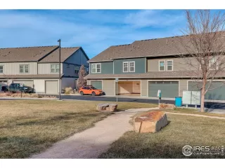 Photo #6: 1048454 Listing