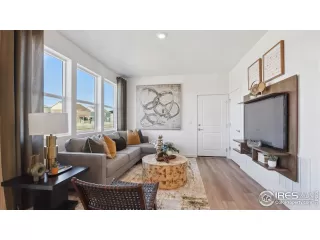 Photo #2: 1048518 Listing