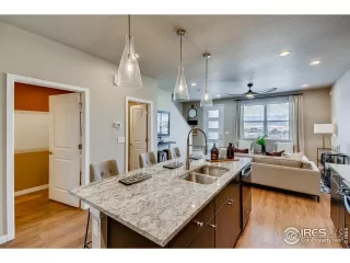 Photo #6: 1048545 Listing