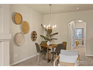 Photo #6: 1048627 Listing