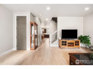 Photo #3: 1048679 Listing 