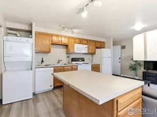 Photo #4: 1048810 Listing 