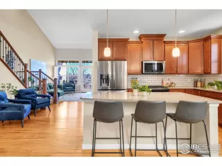 Photo #2: 1048842 Listing 