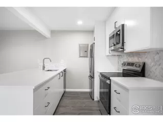 Photo #5: 1048879 Listing 