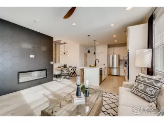 Photo #4: 1048912 Listing 