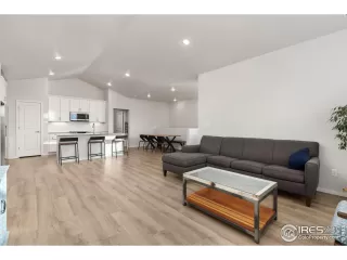 Photo #3: 1048923 Listing 